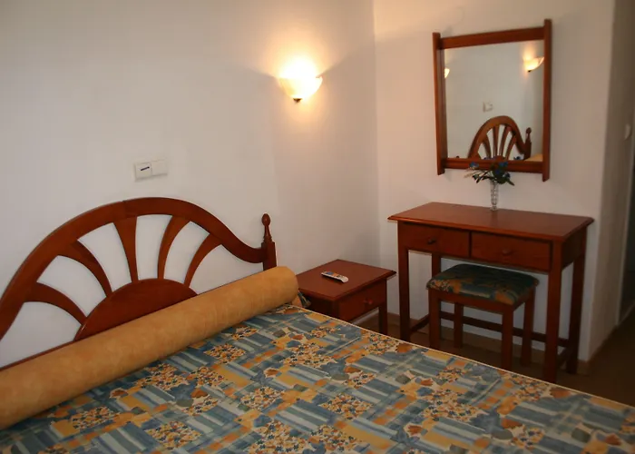 Santa Isabel Πανσιόν 3*