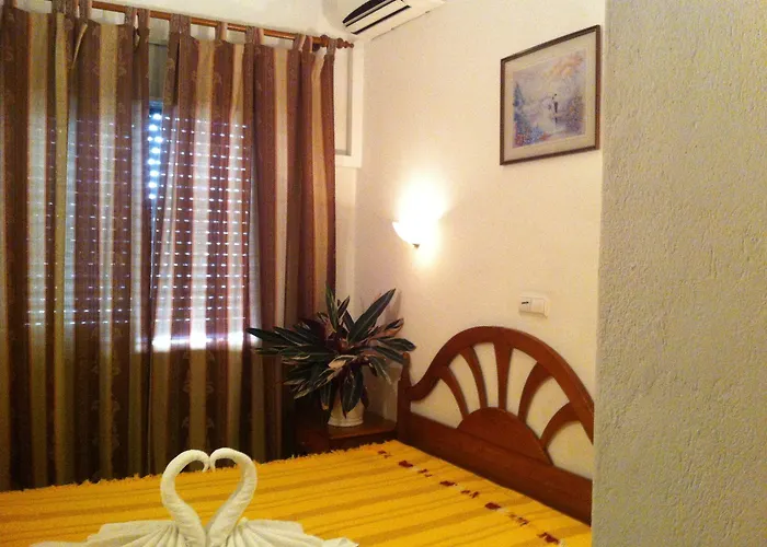 Πανσιόν Santa Isabel 3*