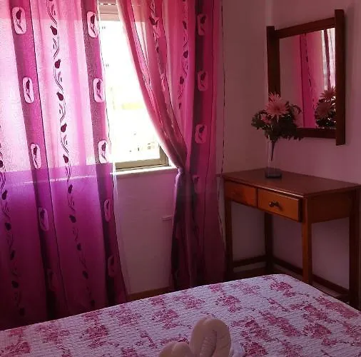 בית הארחה Santa Isabel 3*