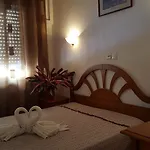 招待所 Santa Isabel 3*